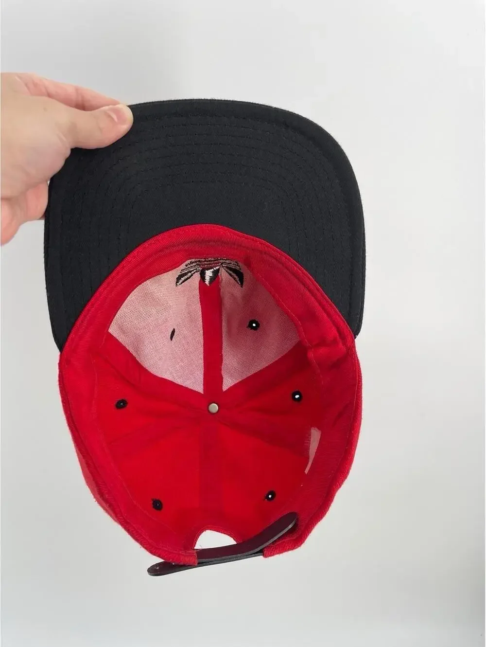 Adidas Originals Vintage Trefoil Hat Red Black Snapback Cap Logo OSFM